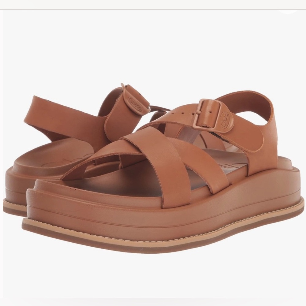 NWOT- Chaco ‘Townes Midform’ Leather Platform Sandal